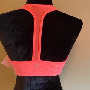 VS razorback sports bra,size L, tags still on